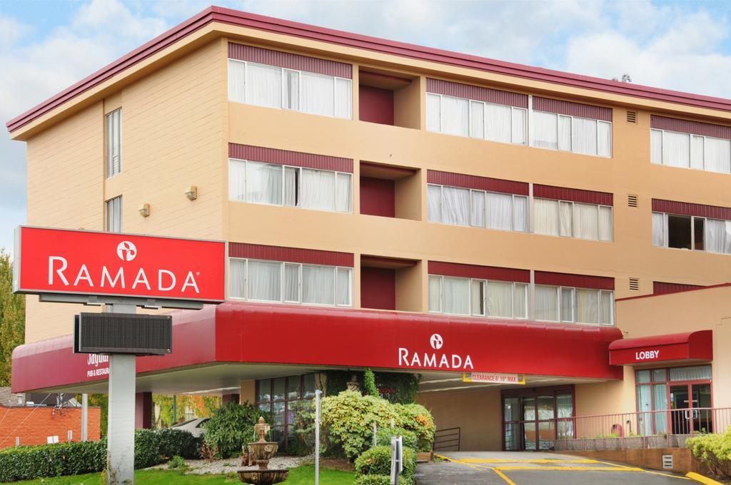 Ramada Hotel & Suites Metrotown Vancouver Burnaby Dış mekan fotoğraf